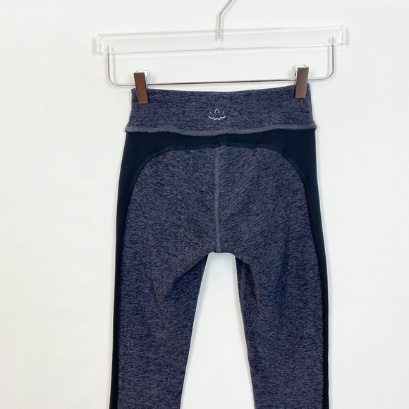 Beyond Yoga Gray Space Dye Leggings Side Panel XS - Picture 6 of 7